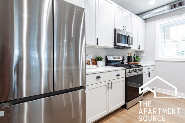 2641 W Carmen Ave unit 1, Chicago, IL 60625 - photo 2