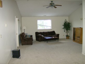 820 W Lincoln Ave Unit 6, Charleston, IL 61920