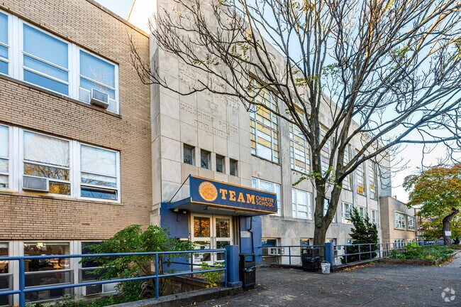 Urban Dove Team Charter School is a public, charter, alternative school located in BROOKLYN, NY.