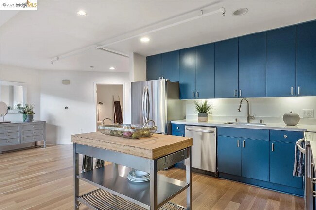 Sierra At Jack London Square unit 518, Oakland, CA 94607 - photo 5