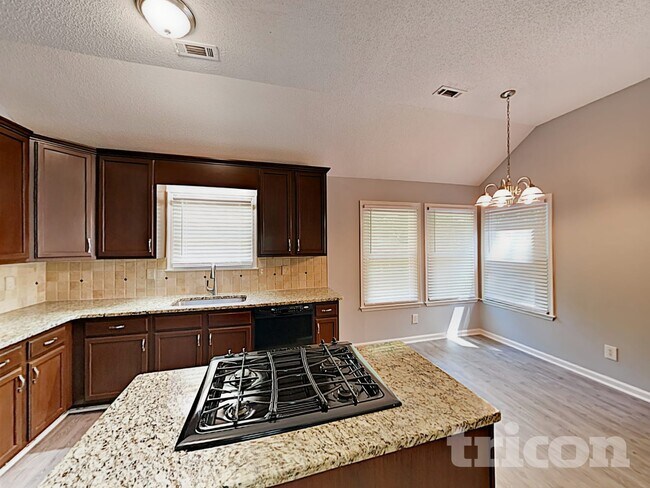 105 Peach Pointe Dr, McDonough, GA 30253 - photo 7