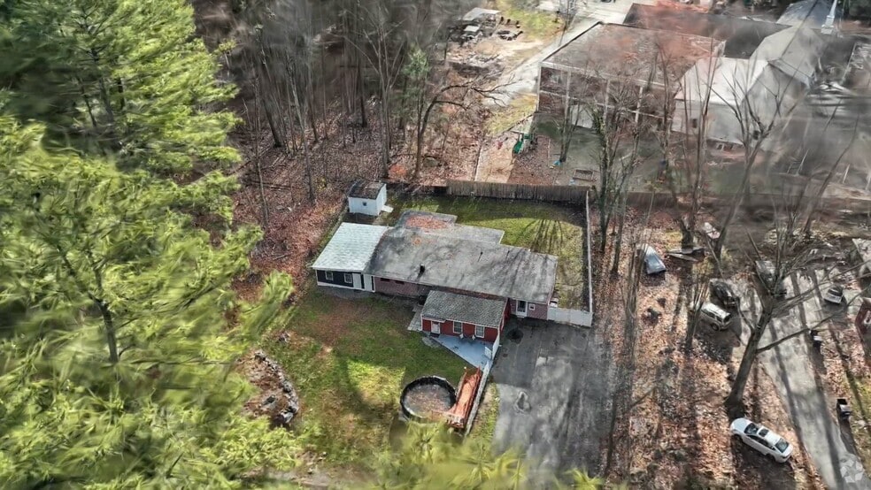 48 Pond St, Salem, NH 03079 - photo 2