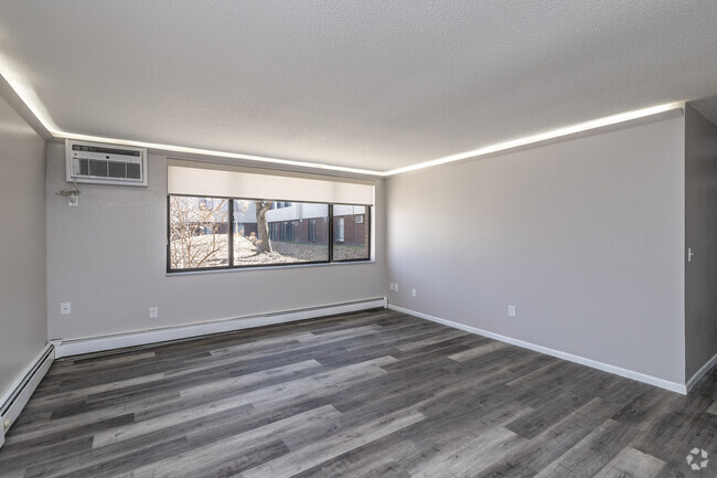 2BR, 1BA - 850SF - Living Room