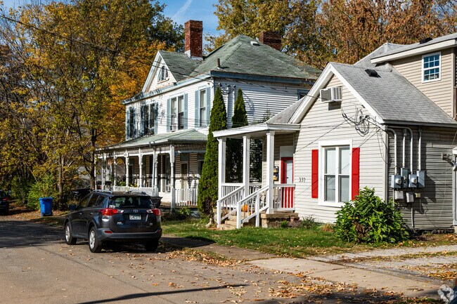 South Broadway Park is a small working class neighborhood in Lexington Kentucky.