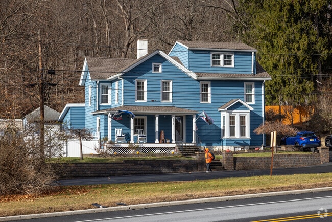 Home prices in the Franklin, NJ area can range from $250,000 to $625,000.