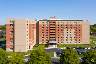 17841 N Laurel Park Dr N, Livonia, MI 48152