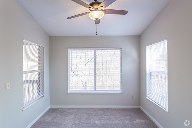 2BR, 2BA with fireplace - 1,033 SF