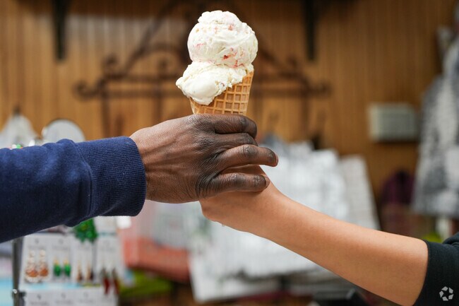 Donna's No. 6 Produce offers fresh produce, homemade fudge, and hand-dipped ice cream.