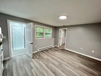 19 Robinson Rd Unit C, Hudson, NH 03051