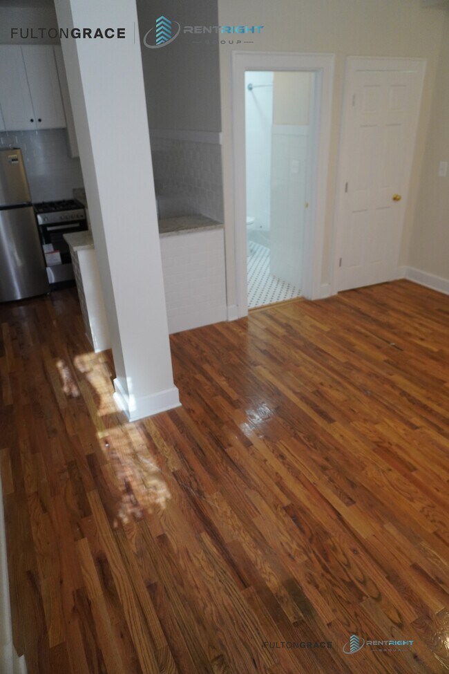 2063 W Lawrence Ave unit LL4, Chicago, IL 60625 - photo 7