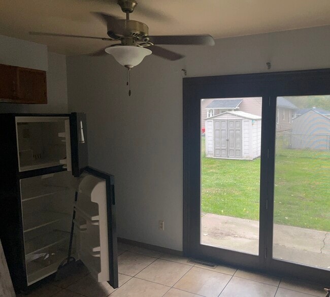 721 West St, Chesterton, IN 46304 - photo 3