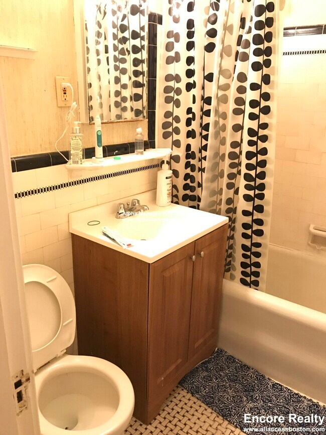 349 Pleasant St unit A1-17, Malden, MA 02148 - photo 7