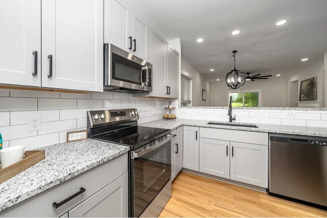 2001 Turtle Point Dr, Raleigh, NC 27604 - photo 4