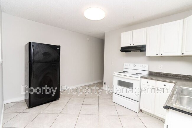 1104 N Hawthorne St unit A, Chattanooga, TN 37406 - photo 4