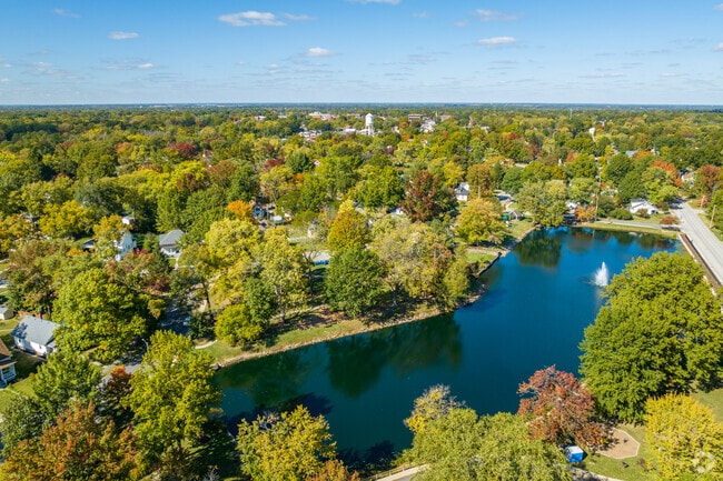 Families enjoy A‑rated schools and 20 parks across Edwardsville.