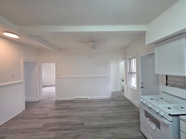 22727 Rein Ave unit 22733 Rein Avenue, Eastpointe, MI 48021 - photo 4