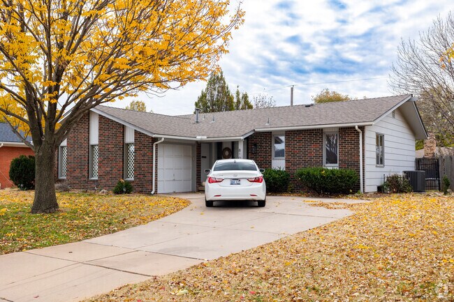 Most homes in Sunnybrook are modest in size.
