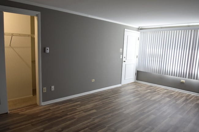 1469 Ashland Ave unit N, Des Plaines, IL 60016 - photo 7