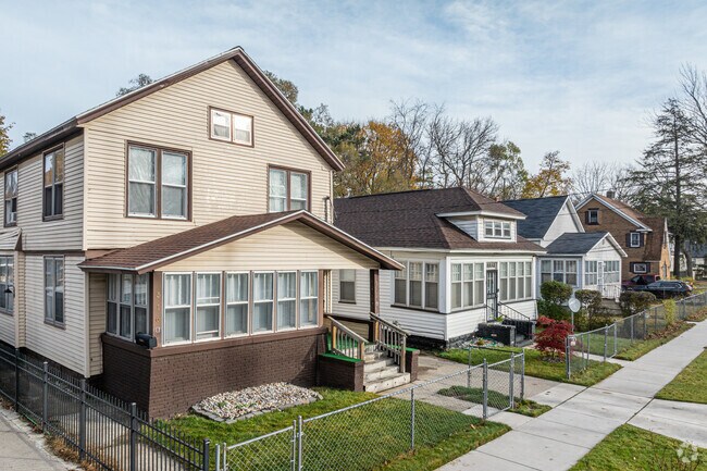 The Angell neighborhood has a variety of different sizes of homes.