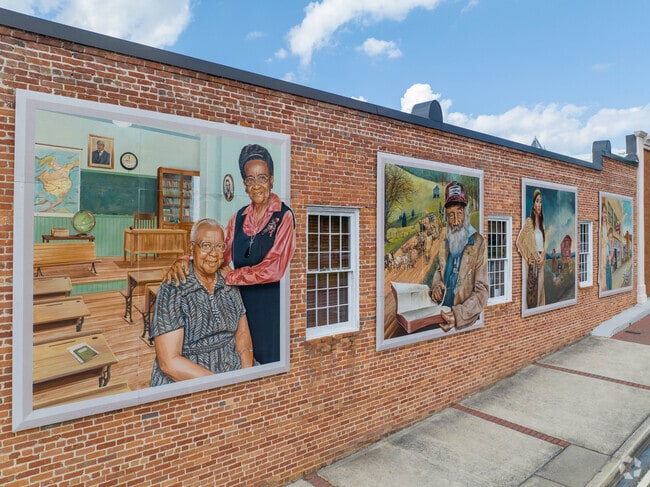 Irondale features local artists in the Jonesboro Downtown square.