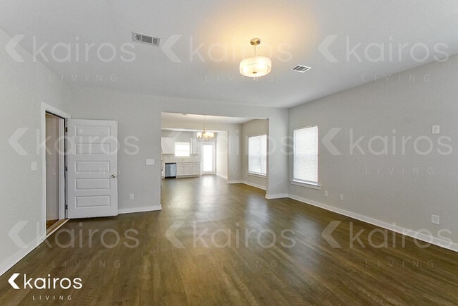 11545 Crimson Ridge Rd, Brookwood, AL 35444 - photo 2