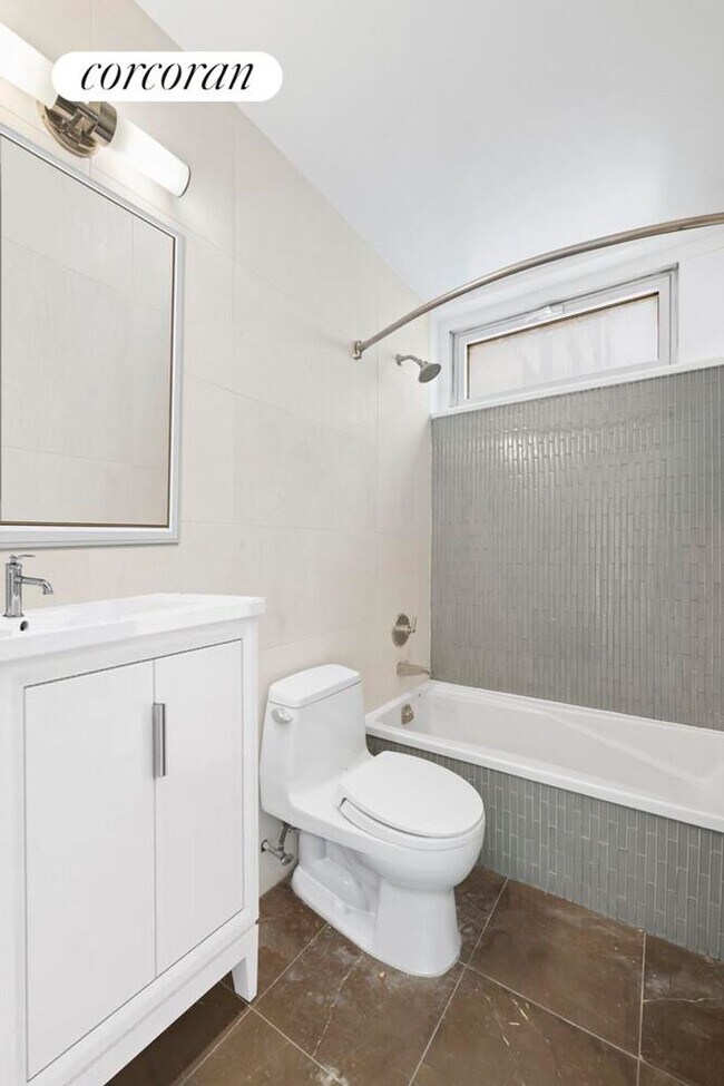 212 E 47th St, New York, NY 10017 - photo 4