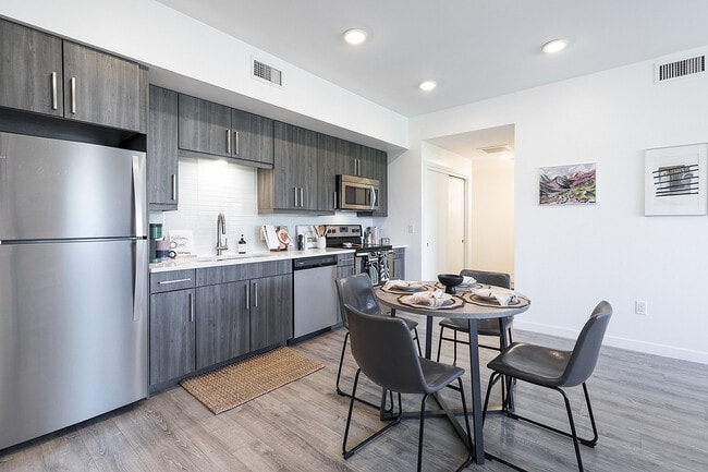 Union 9Seventy, Boulder, CO 80303 - photo 2