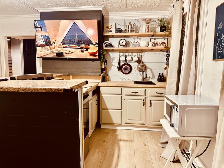 169 W Broadway unit B, Bangor, ME 04401 - photo 1