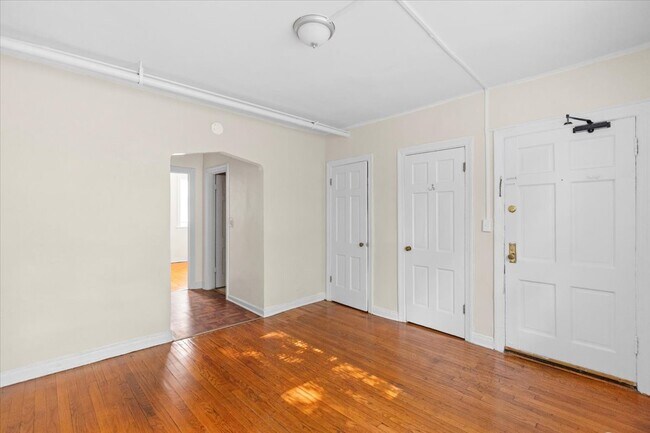 1800 W Farwell Ave unit 8-1A, Chicago, IL 60626 - photo 6