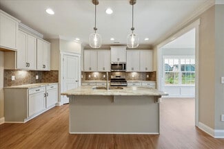 1999 Meadowview Dr, Graham, NC 27253