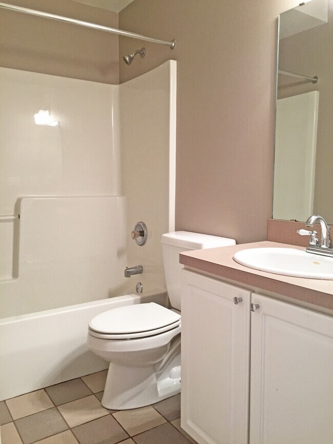 108 Warren St, Columbus, OH 43215 - photo 5