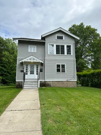 98 Fearing St Unit 3, Amherst, MA 01002