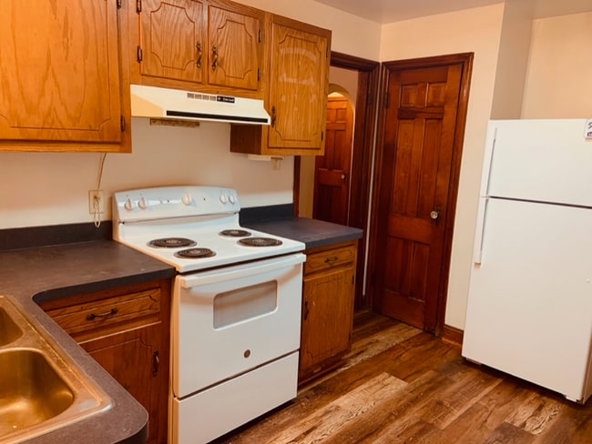 109 W Foundry St, Woodstock, VA 22664 - photo 3