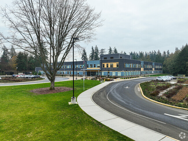 Lake Grove Elementary School