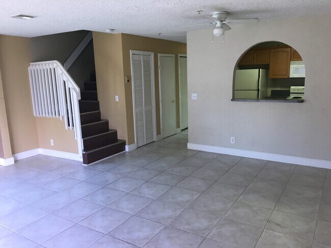 5504 NW 21st St, Lauderhill, FL 33313 - photo 7