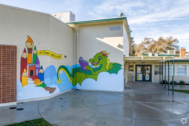 The artwork and murals at 
Westmore Oaks Elementary School are inspiring.