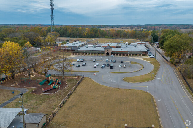 Montevallo Middle School student to counselor ratio is 313:1.