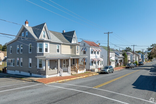 Auburn offers a wide range of housing styles and options.