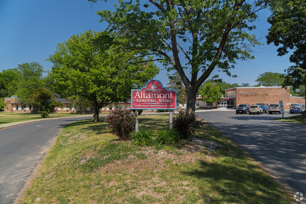 Altamont Elementary School has some of Delmar's most creative teachers.