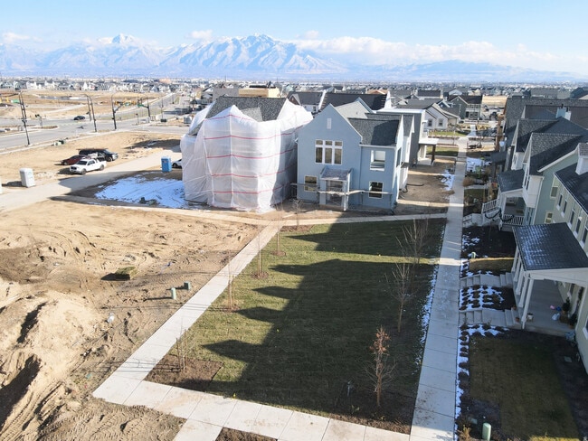 6971 W Lake Ave, South Jordan, UT 84009 - photo 3