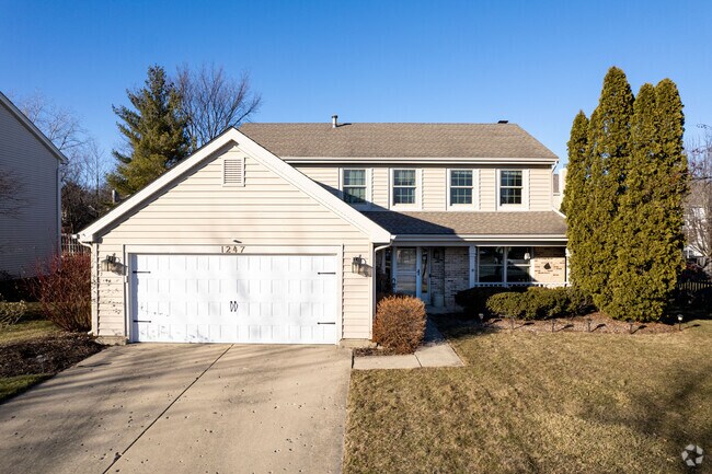 Homes in Twin Lakes come in multiple shapes and sizes.