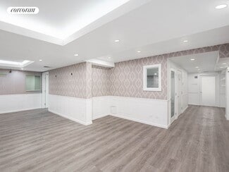 116 Central Park S, New York, NY 10019