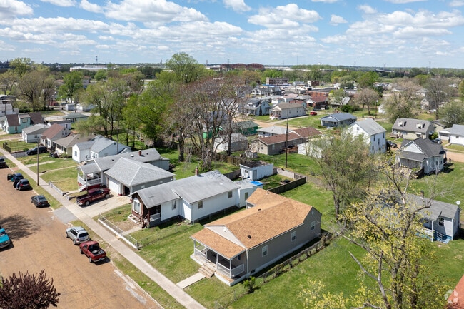 Venice is a small, laid-back community with modest yards and smaller homes.