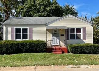 6147 Garfield Ave, Berkeley, MO 63134