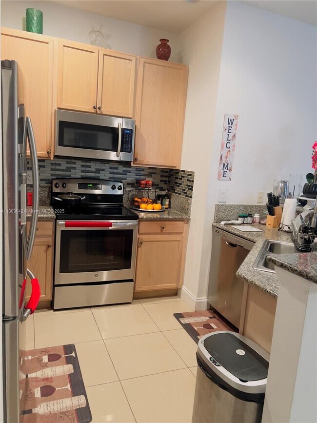 9125 Whistable Walk, Tamarac, FL 33321 - photo 5