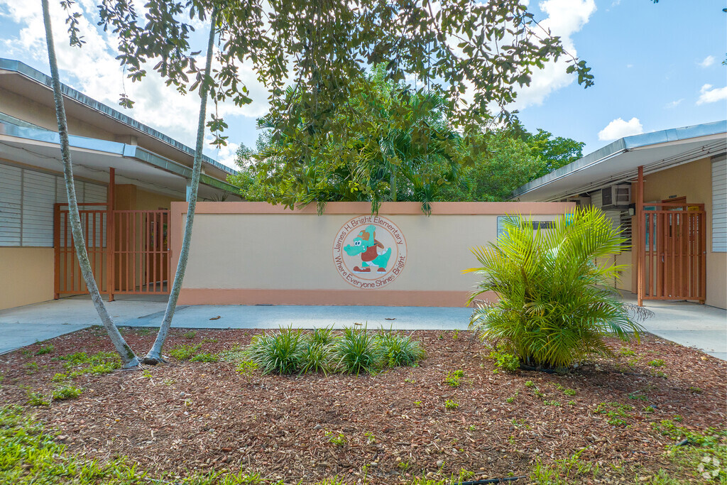 James H. Bright Elementary/J.W. Johnson Elementary School provides extracurricular activities.