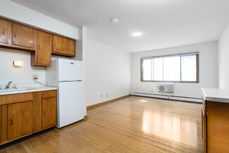 1935 N Oakland Ave, Milwaukee, WI 53202
