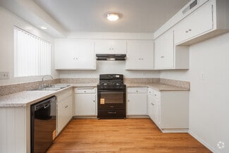 21418 Bloomfield Ave, Lakewood, CA 90715