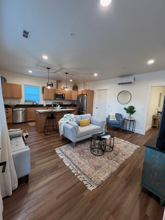 50 Carnelian Ave Unit 201, Ponderay, ID 83852
