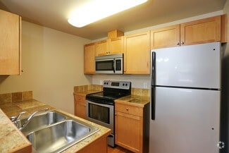 2215 47th St NW, Gig Harbor, WA 98335